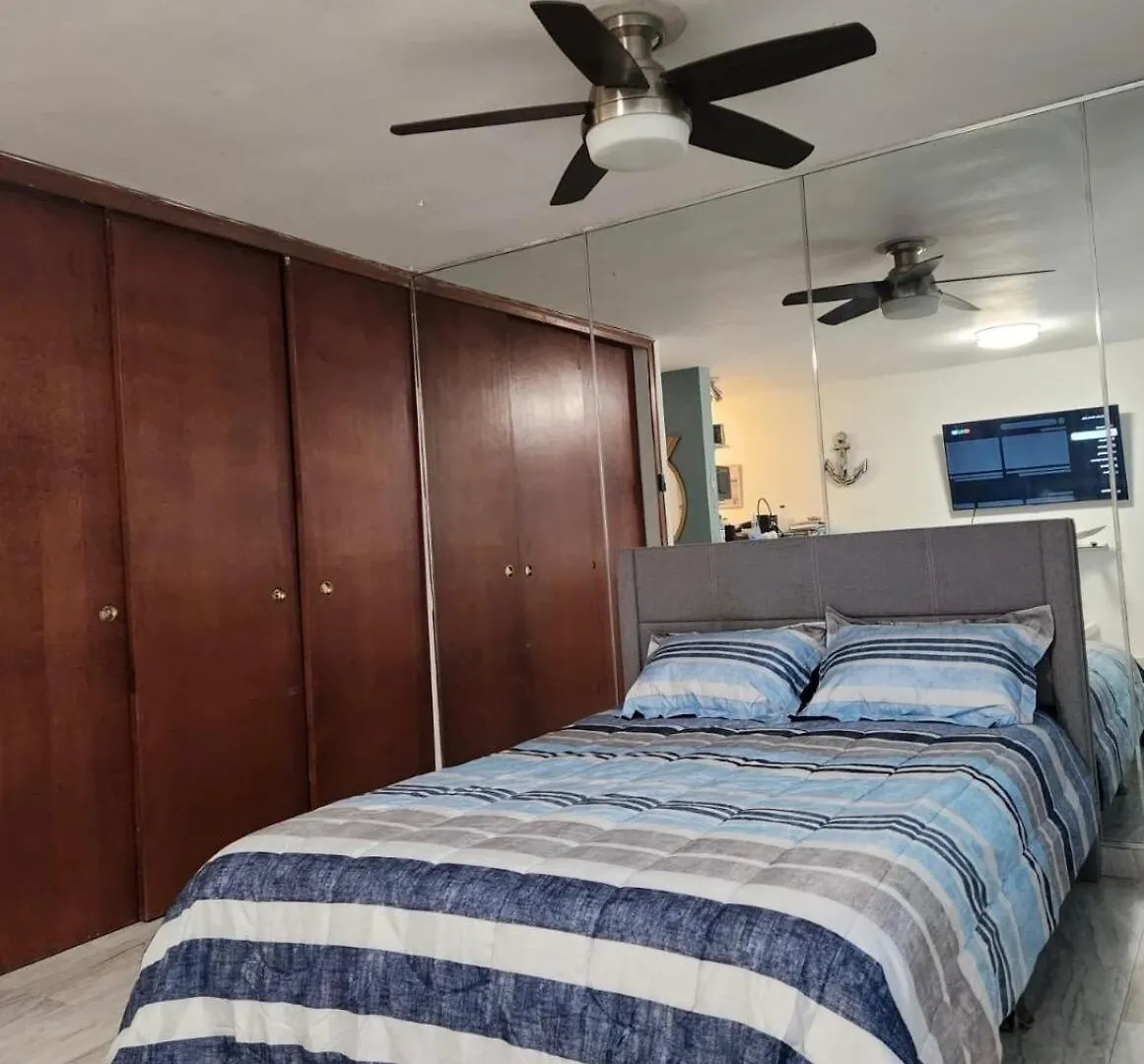 Walking Beach Distance Studio In Miramar San Juan Apartment